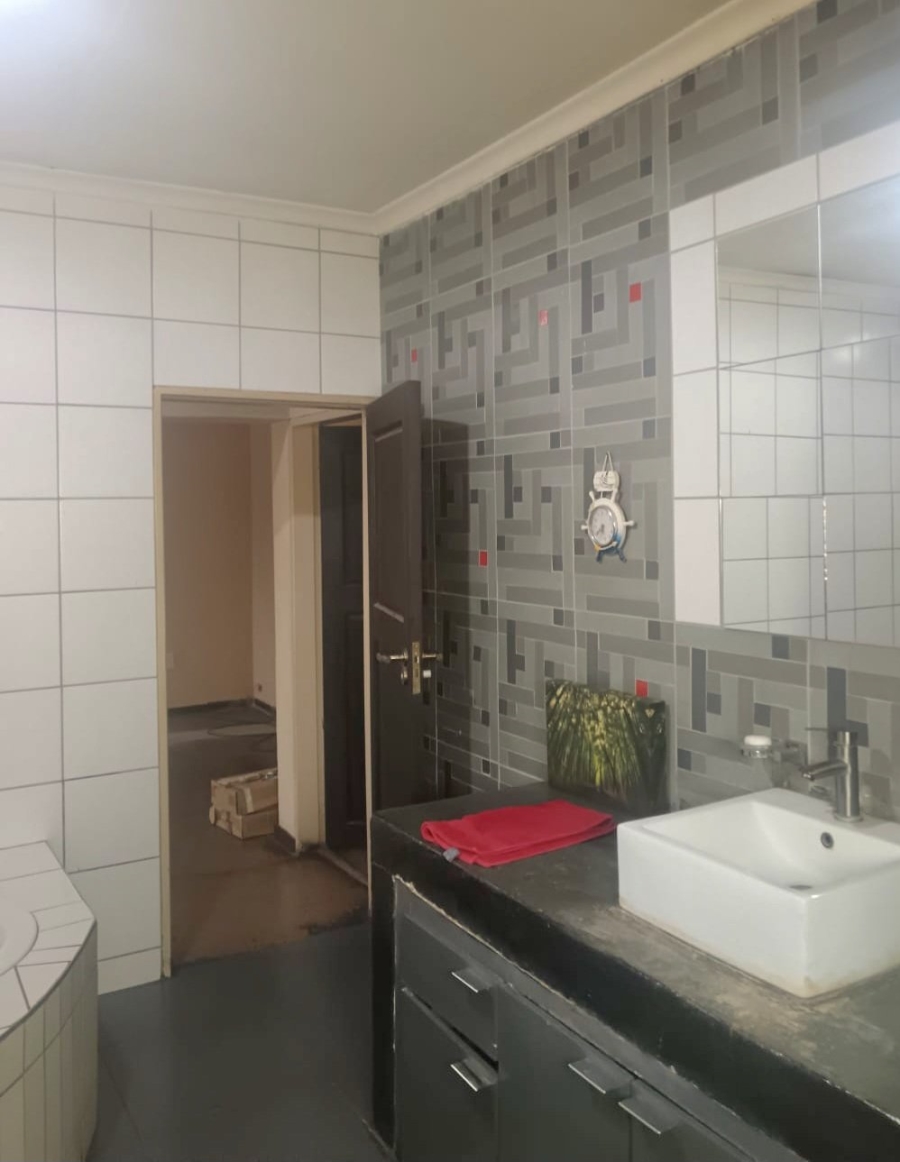 4 Bedroom Property for Sale in Primindia North West